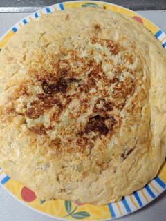Una foto de Tortilla de calabacín con cebolla al estilo de mi madre, mi portuguesa favorita