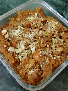 सूजी का हलवा (sooji ka halwa recipe in Hindi) रेसिपी मुख्य फोटो