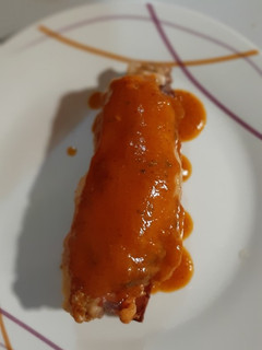 Una foto de Pollo relleno con salsa de verduras