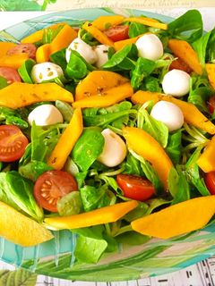 Una foto de Ensalada de melocotón
