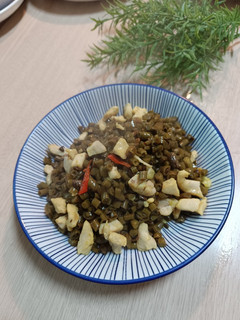 酸豆（ 豇豆） 角炒雞肉 的食譜成品照片