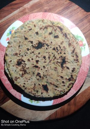 A picture of Palak Roti.