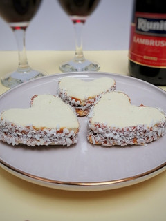 Una foto de Alfajores de corazón ❤️