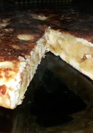Una foto de Tortilla Española con cebolla frita crujiente