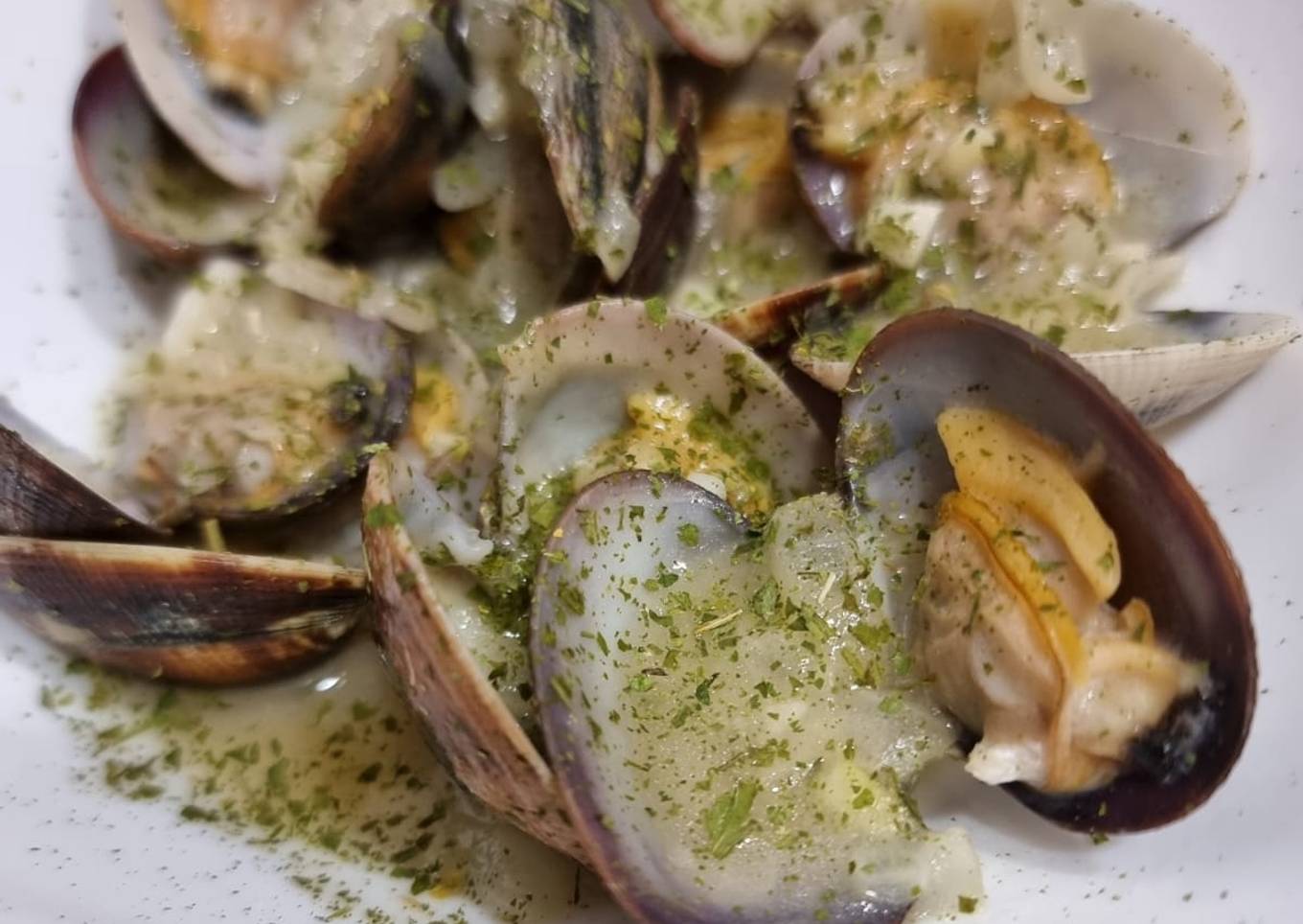 Almejas en salsa verde
