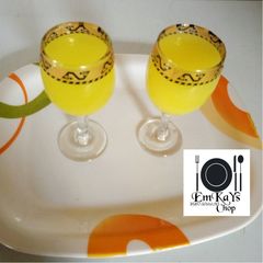 A picture of My yellowish ginger drink.