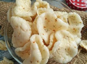 Foto resep KERUPUK NASI pedas renyah gurih (#pr_cemilankriuk)