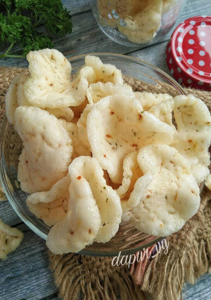 Foto resep KERUPUK NASI pedas renyah gurih (#pr_cemilankriuk)