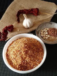 जवसाची चटणी (javasachi chutney recipe in marathi) रेसिपी चे मुख्य फोटो