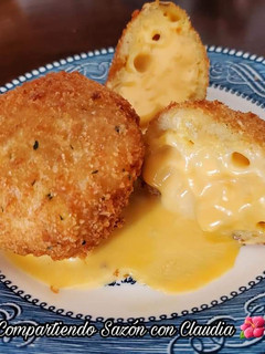 Una foto de Bombas de macarrones con queso🌺