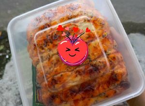 Foto resep Roti Sisir Asin (isian daging asap dan keju slice)