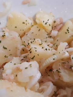 Una foto de Papas aliñás con olla gm D