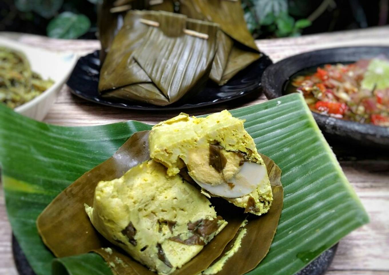 Pepes Tahu Jamur Tiram isi Telur