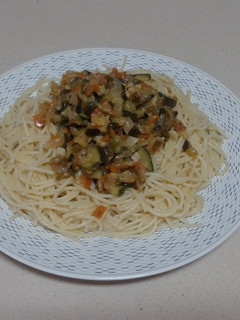 Una foto de Espaguetis con verduras