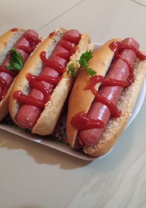 A picture of Hot dogs.