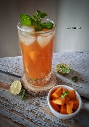 A picture of Mango iced tea.