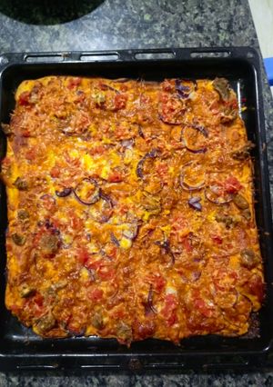 A picture of Homemade pizza 🍕.