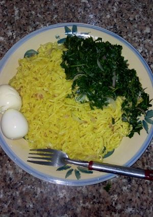 A picture of Garnished indomie.