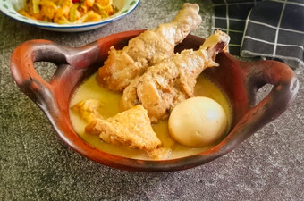 Anti Ribet, Bikin Opor (Lauk Nasi Ayam Semarang) Enak Terbaru