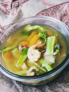 Foto resep Tom yum udang sayuran