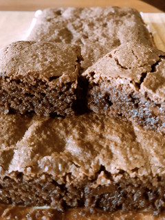 Una foto de Brownies doble chocolate 😋😋
