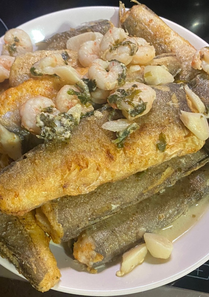Una foto de Pescadilla con gambas