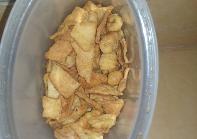 Cara Bikin Kue Bawang Garpu Simple Anti Gagal