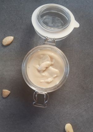 Une photo de Purée d'amandes maison