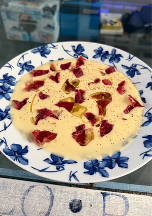 Una foto de Crema de espárrago con Crujiente de Jamón