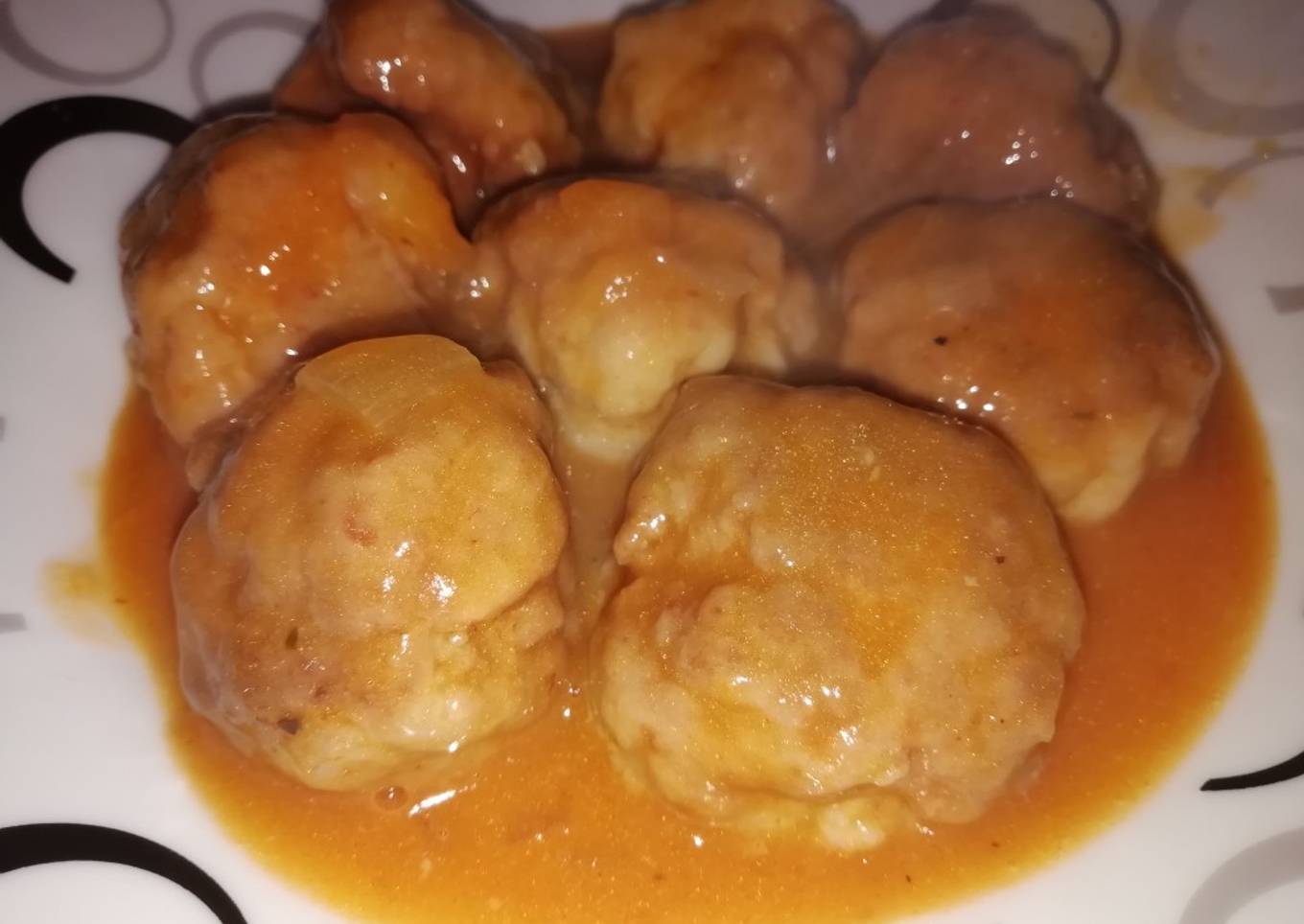 Albóndigas en salsa