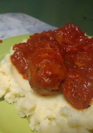 Una foto de Chorizos a la pomarola