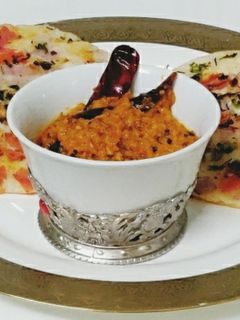 उत्तपम (Uttapam recipe in Hindi) रेसिपी मुख्य फोटो