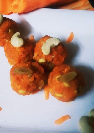 A picture of Kesar Carrot Ladoo.