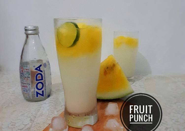 Cara Gampang Menyiapkan Fruit punch yang Bikin Ngiler