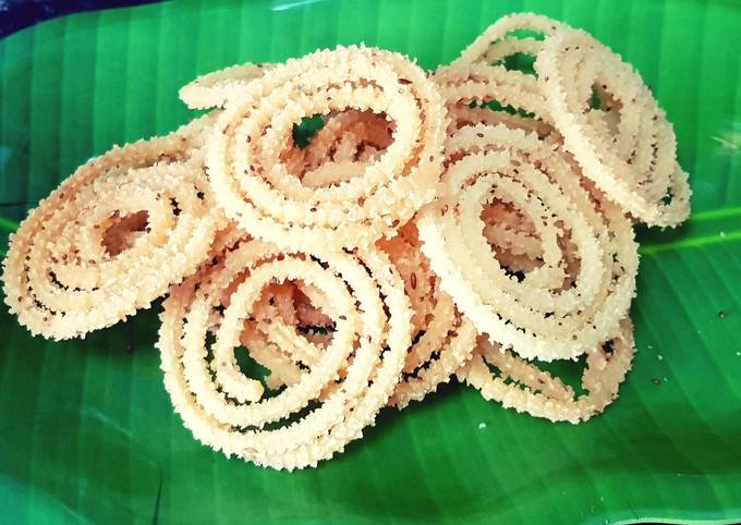 Rice Flour Crispy Snack (MURUKKU)