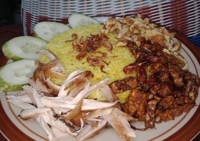 Resep: Nasi kuning magicom Ekonomis Untuk Jualan
