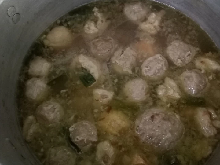 Langkah Gampang Menyiapkan Resep Kuah bakso sapi yang Bisa Manjain Lidah Anti Ribet, Sempurna