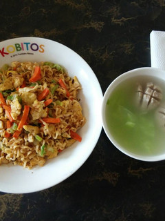 簡易營養炒泡麵(維力炸醬口味) 的食譜成品照片