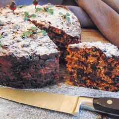 Natural Christmas Cake (Refined Carb-Free) A picture of Natural Christmas Cake (Refined Carb-Free).