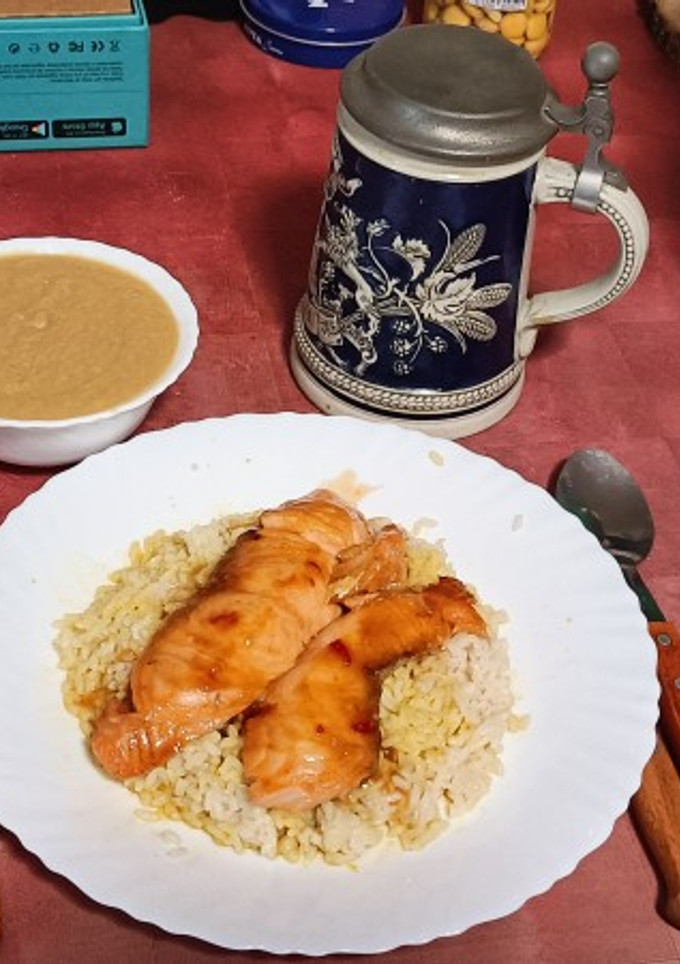 Una foto de Salmón thai