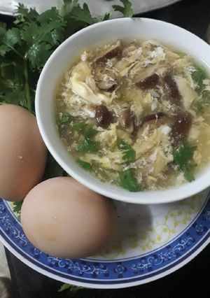 Hình của món Súp gà nấm.