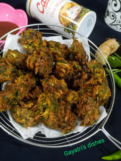 पालक की पकोड़ी (palak ki pakode recipe in Hindi) रेसिपी मुख्य फोटो