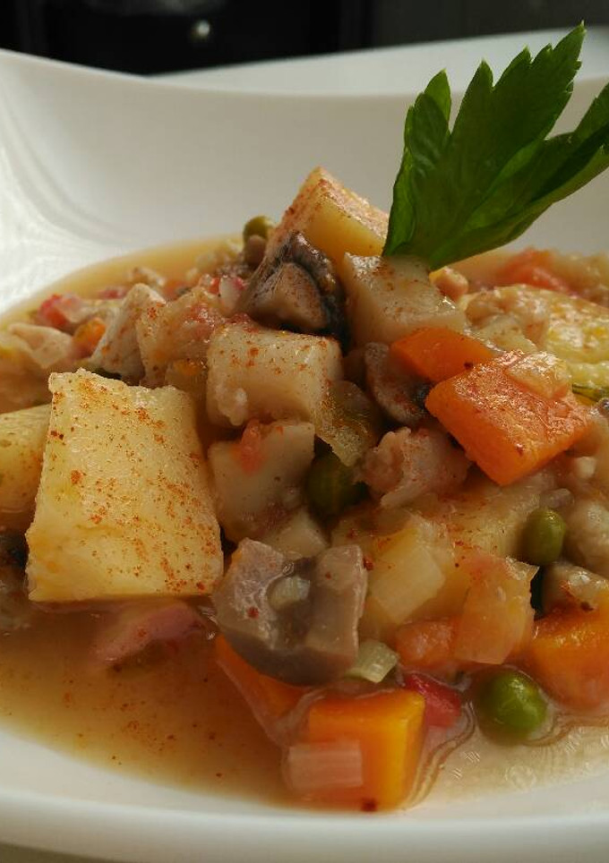 Una foto de Patatas con sepia y champiñones