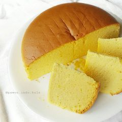 A picture of Condensed Milk Cotton Cake.