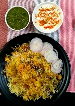वेज दम बिरयानी (veg dum biryani reicpe in Hindi) रेसिपी मुख्य फोटो