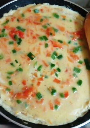 A picture of Japanese egg omelette.