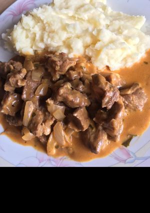 Una foto de Roast beef Strogonoff