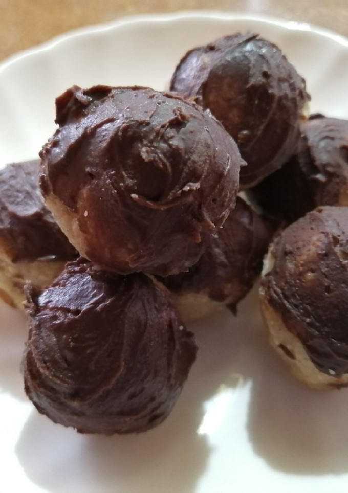 Una foto de Trufas de coco y avena