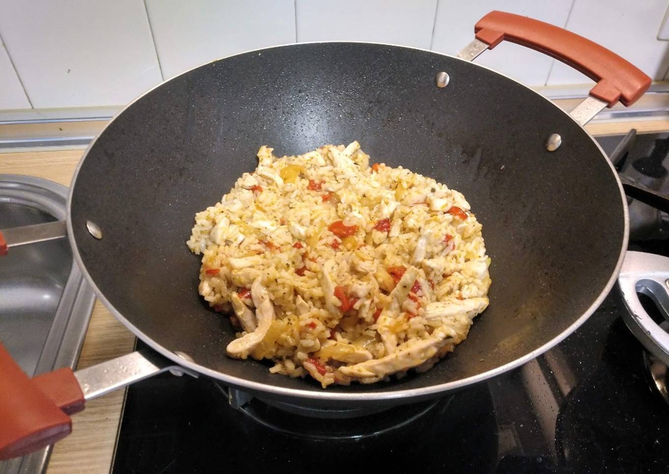 Wok de arroz con pollo