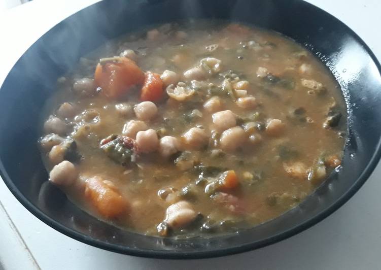 Guiso de garanzos con berza